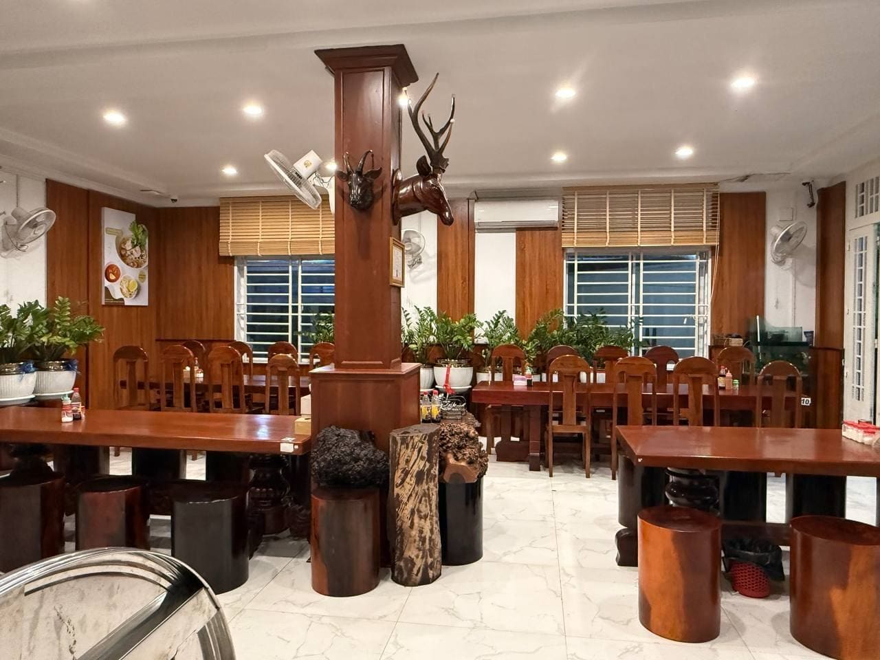 PL1 VIP Dining Room